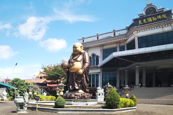 Maha Vihara Maitreya