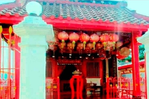 Klenteng Hok Tek Tong