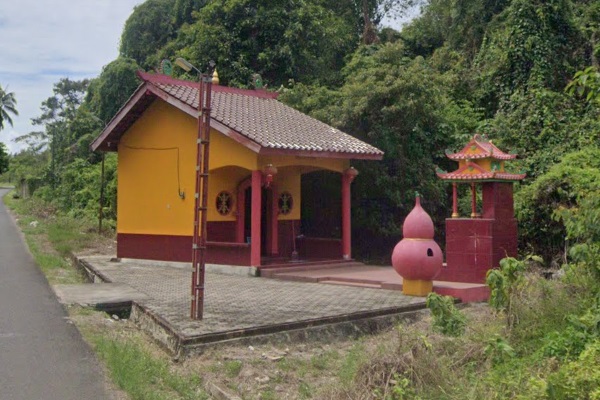 Kelenteng San Li Liung